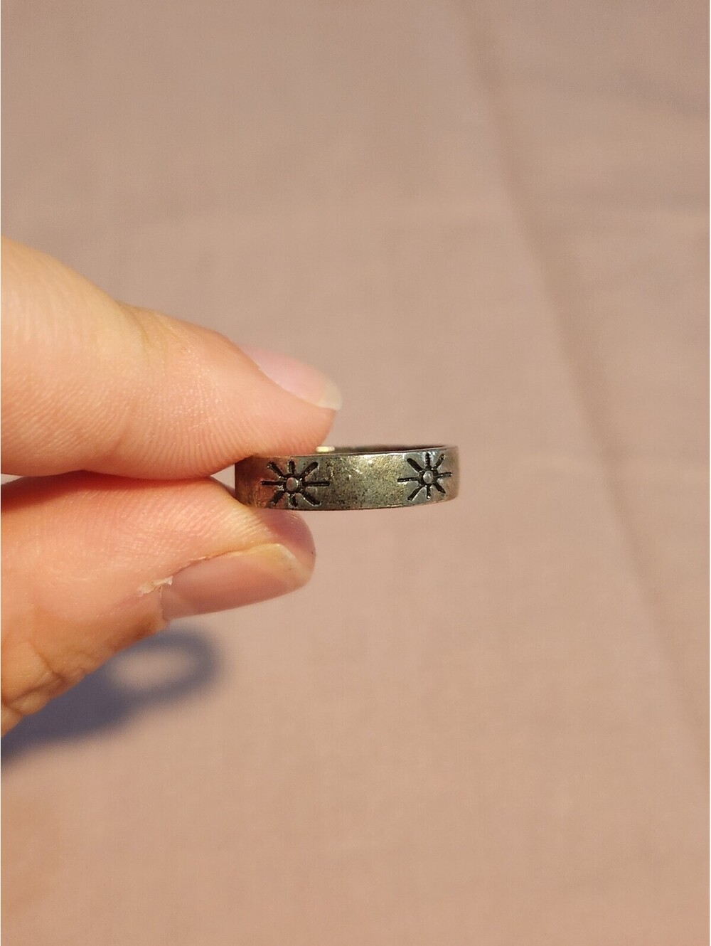 Vintage Silver Tone Band Ring with Star Engraving Size 6.5